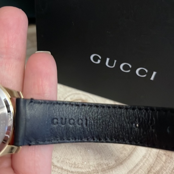 ❤️ ✨G-timeless Mother of Pearl Dial Ladies Watch ✨YA1264044 - Picture 8 of 15